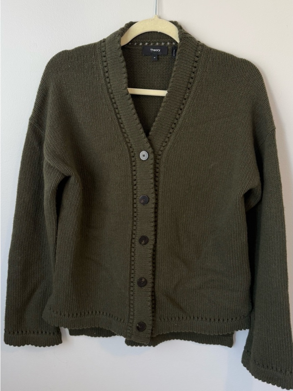 THEORY WOOL CASHMERE SCALLOPED CARDIGAN
